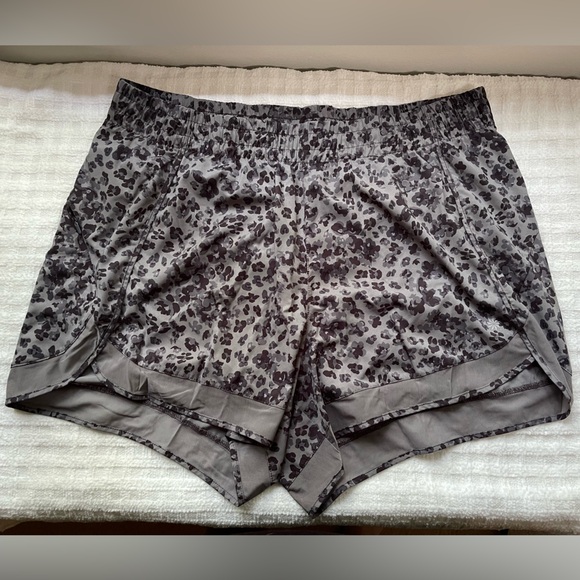 Athleta Pants - Athleta Gray Camo Athletic Shorts